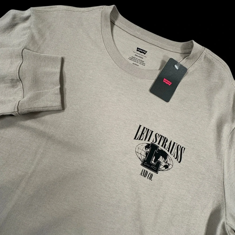 Levis Long Sleeve T-Shirt Mens‎ Small Khaki Relaxed Fit Graphic Logo Tee NEW